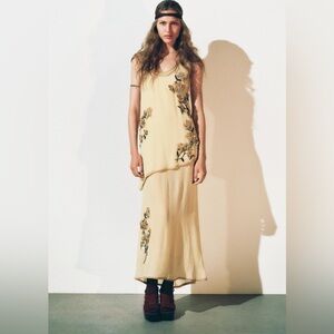 ZARA ZW EMBROIDERED FLOWER TOP DRESS ZW COLLECTION NWT SIZE LARGE VANILLA ❣️